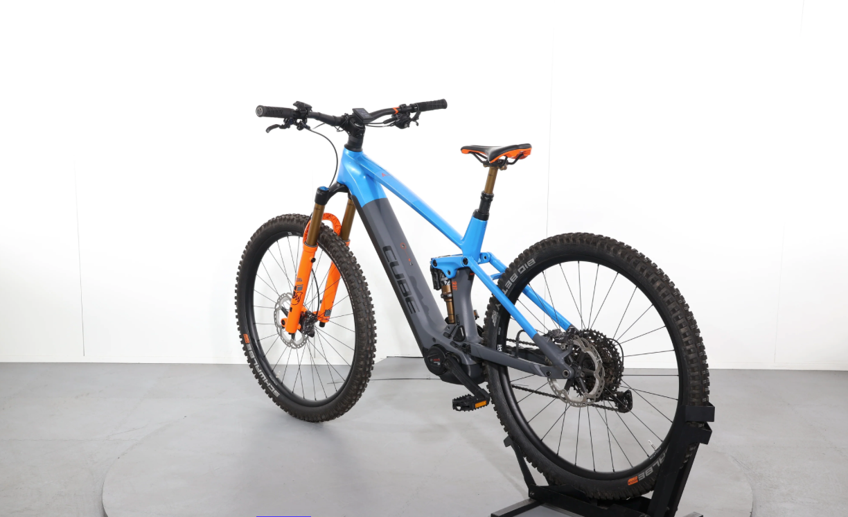 Cube Stereo Hybrid 140 Hpc Actionteam 750   ( Año 2024  )
