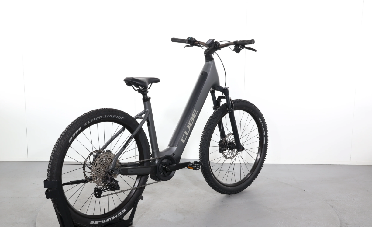 Cube Reaction Hybrid Race 750   ( Año 2024  )