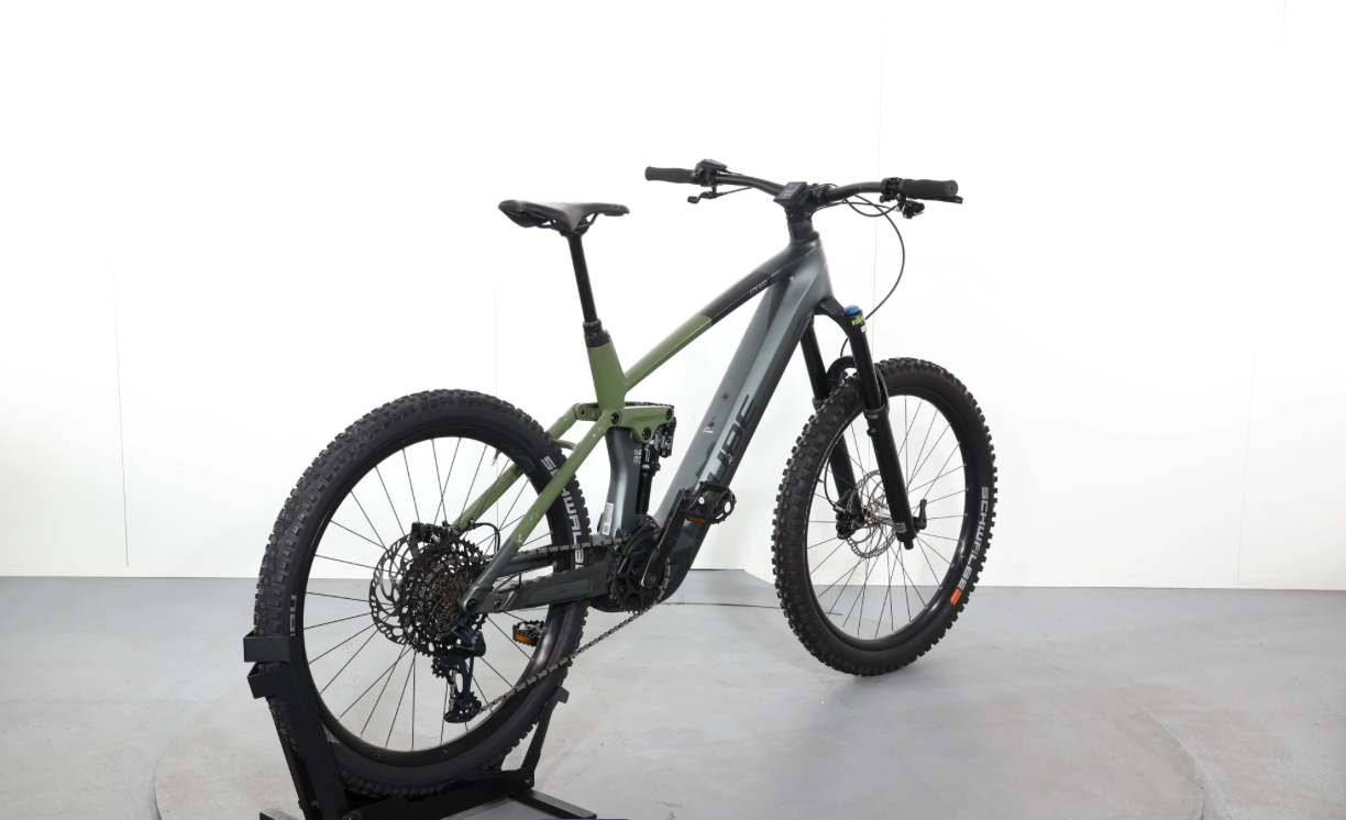 Cube Stereo Hybrid 160 HPA ActionTeam 500   Año 2023