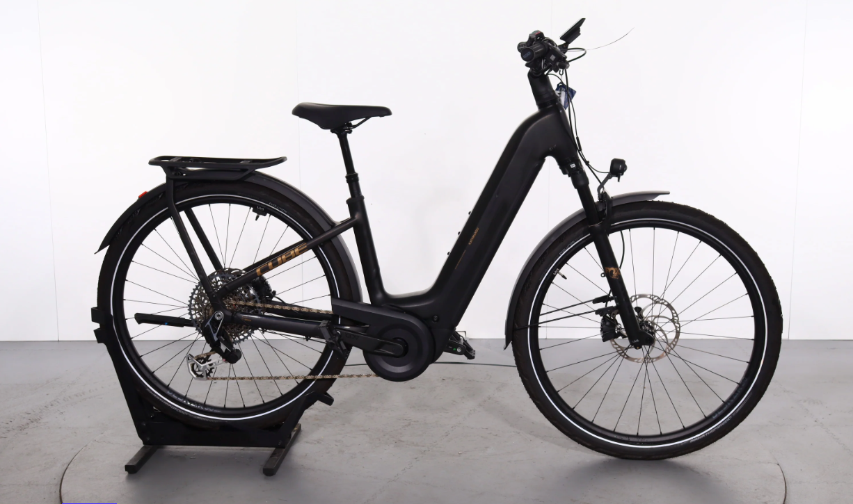 Cube Kathmandu Hybrid SLT