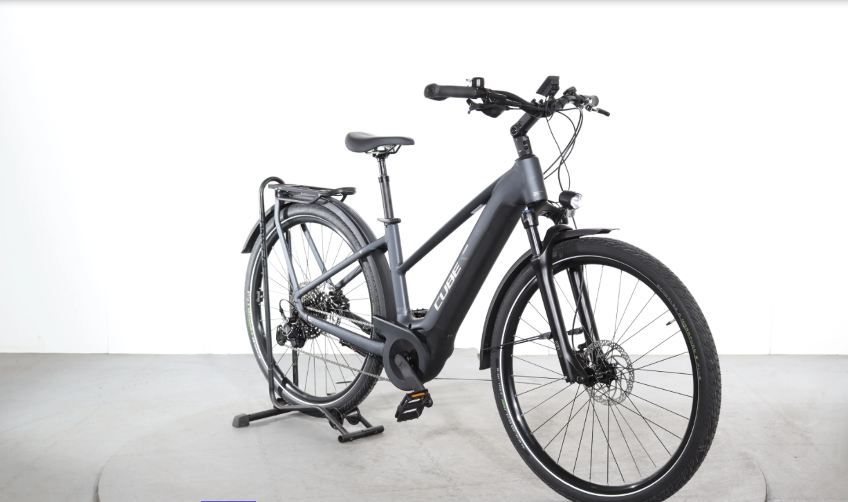 Cube Touring Hybrid ProAño 2024