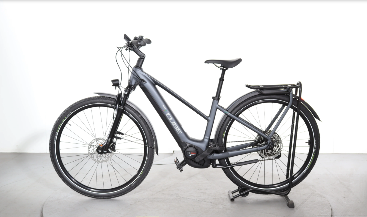 Cube Touring Hybrid ProAño 2024