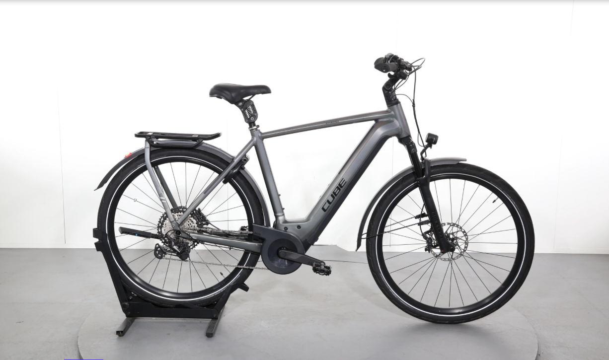 Cube Kathmandu Hybride SLT 750  Año 2024