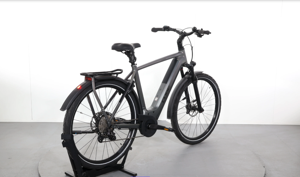Cube Kathmandu Hybride SLT 750  Año 2024