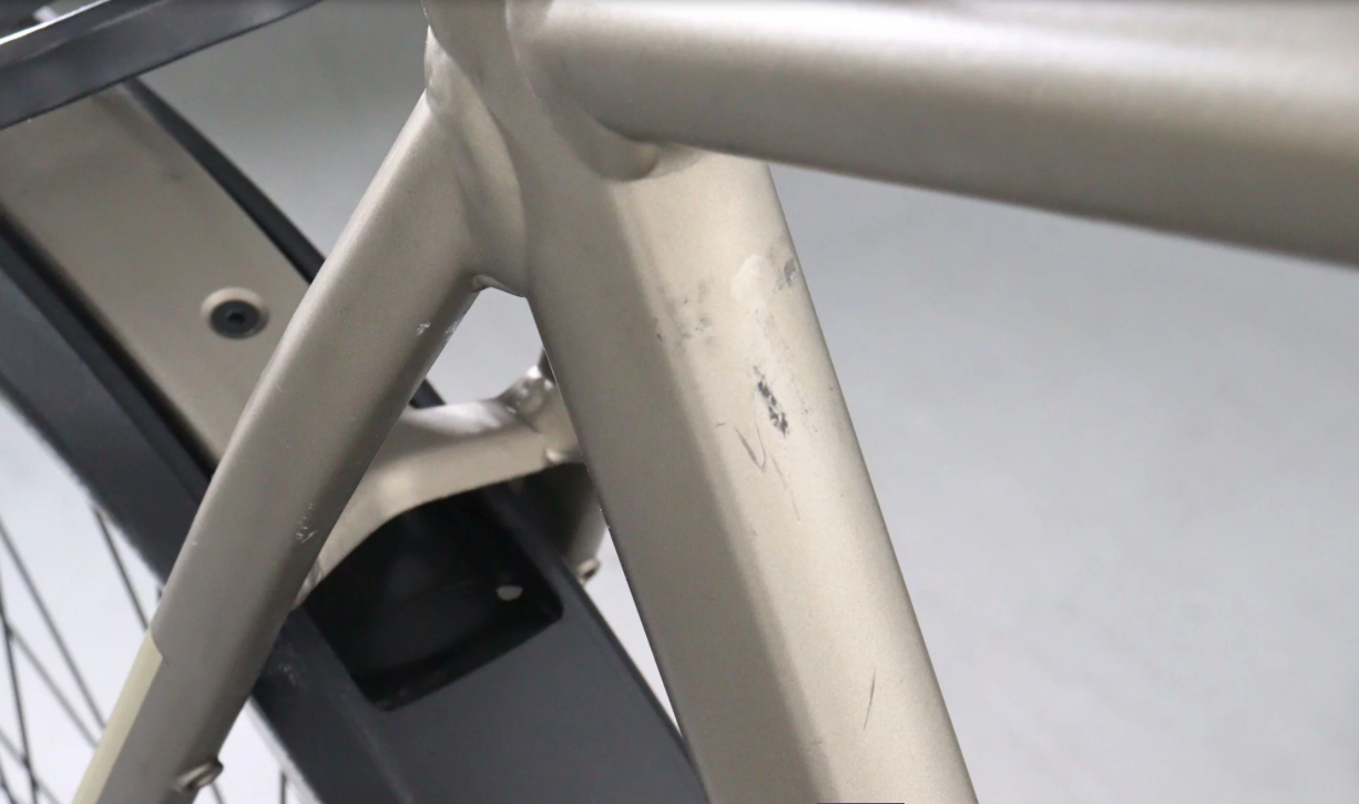 Cube Kathmandu Hybrid Pro    Año 2023