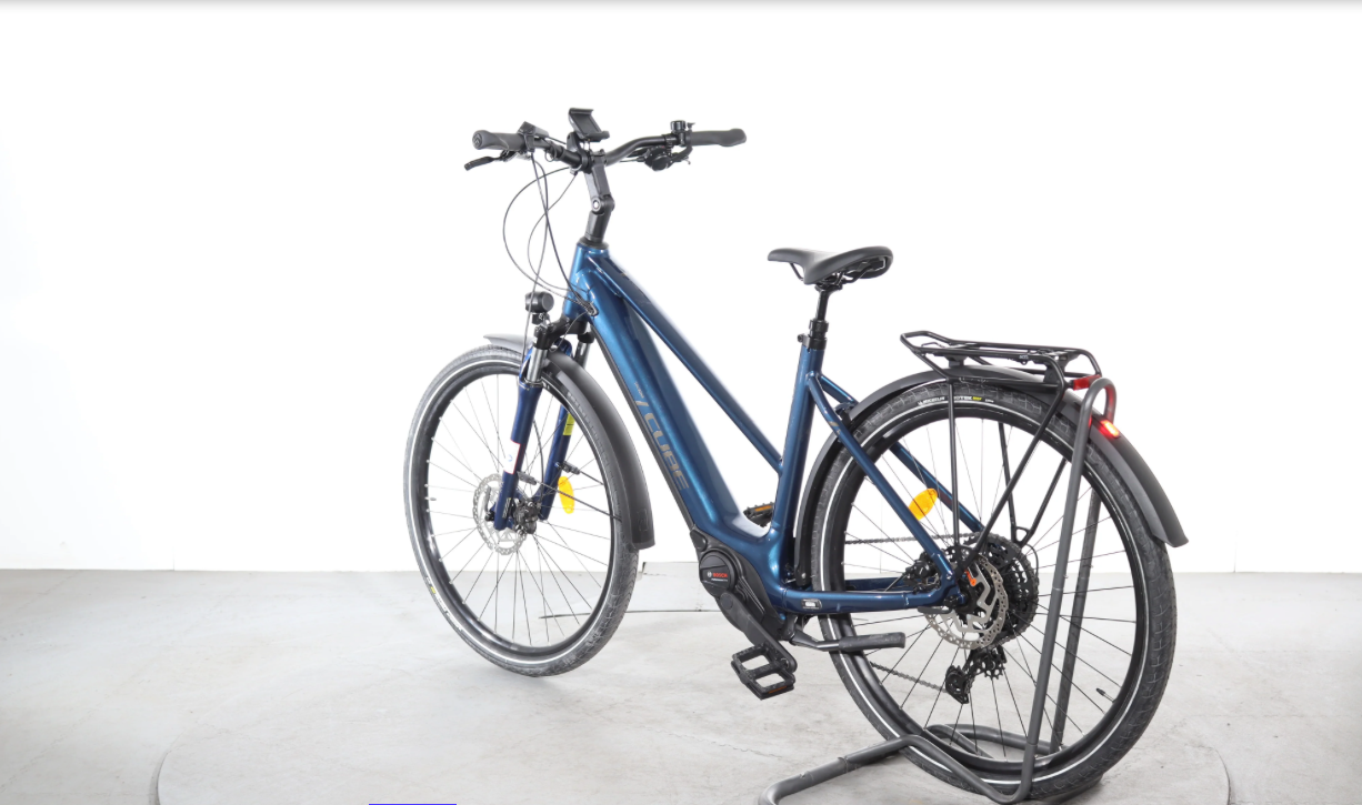 Cube Touring Hybrid One 500   Año 2024
