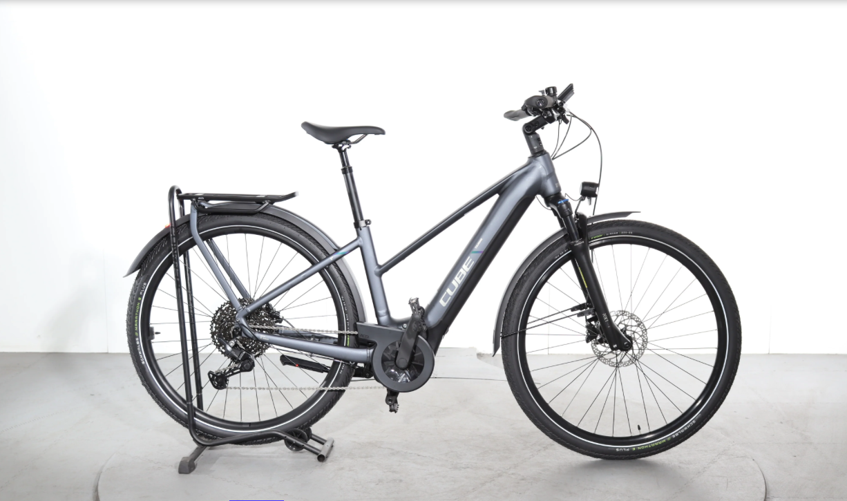 Cube Touring Hybrid Pro    Año 2024