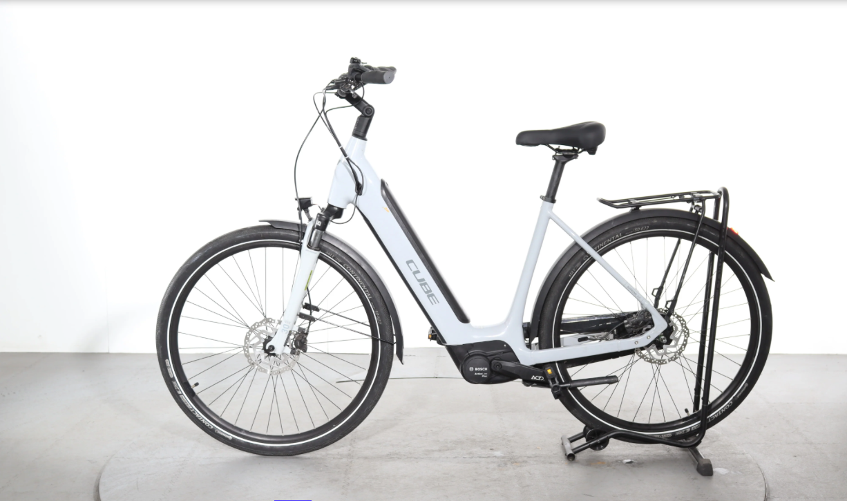 Cube Supreme Hybrid One 500  Año 2023