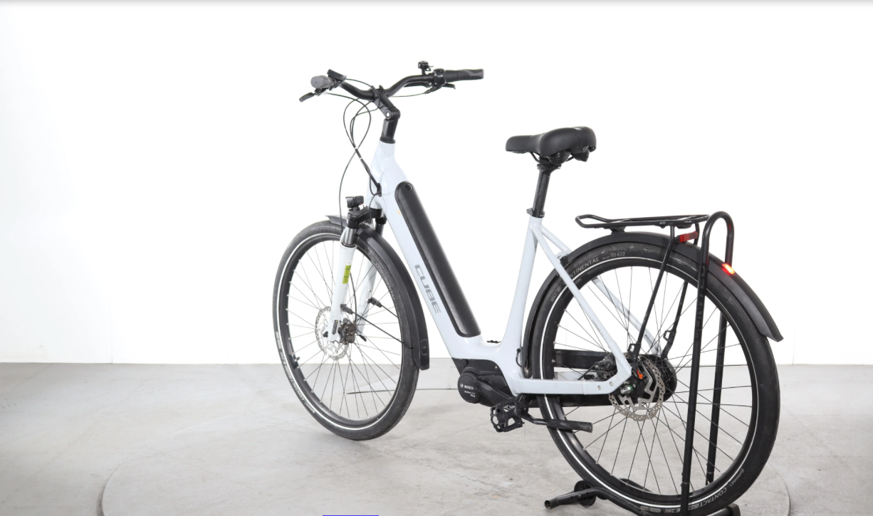 Cube Supreme Hybrid One 500  Año 2023