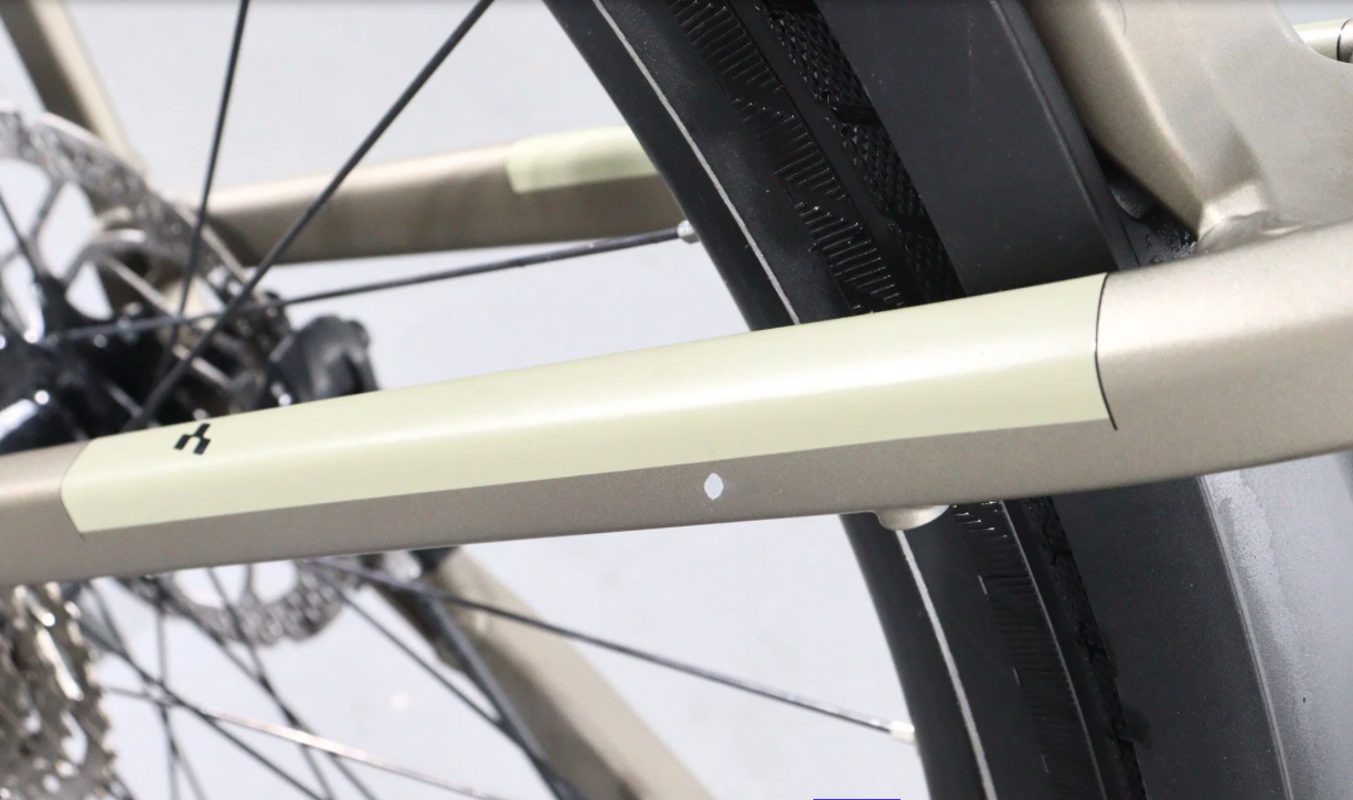 Cube Kathmandu Hybrid Pro 625    Año 2023