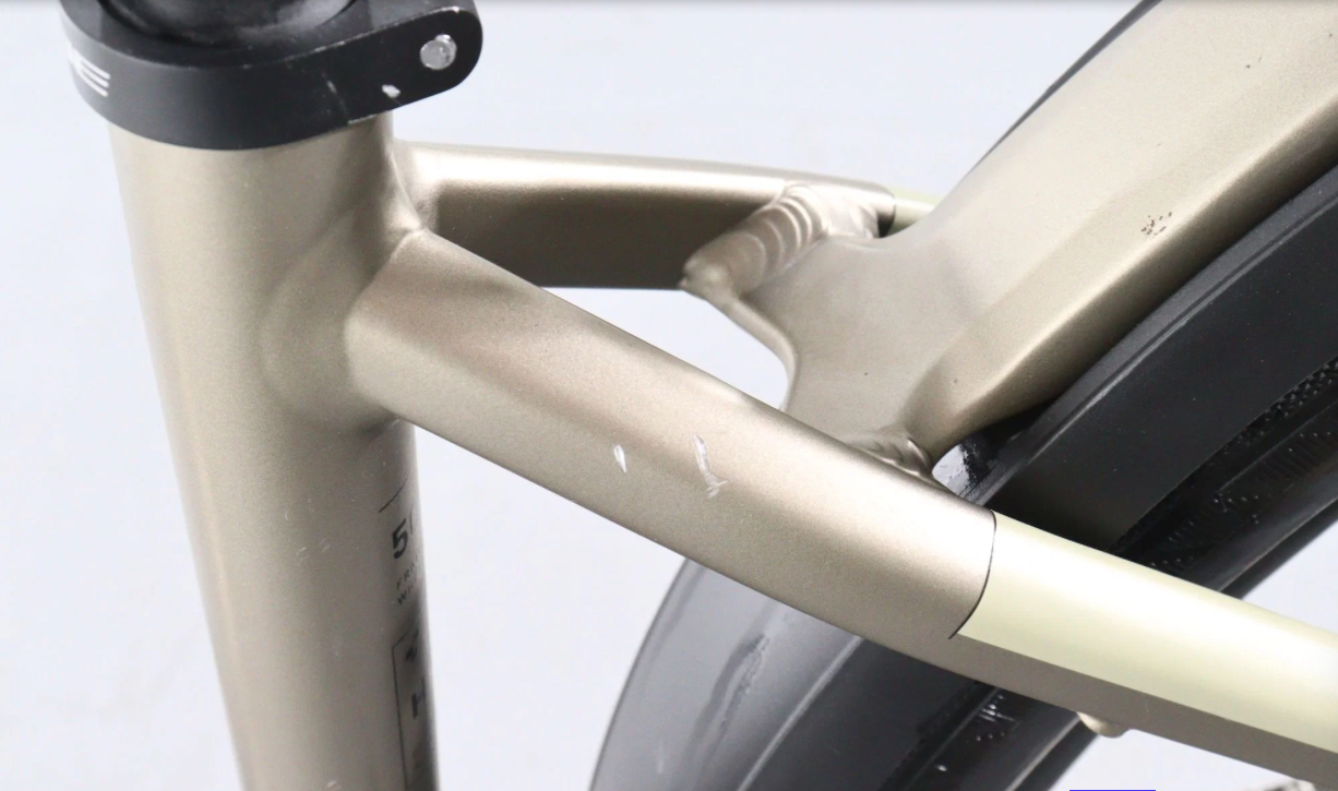 Cube Kathmandu Hybrid Pro 625    Año 2023