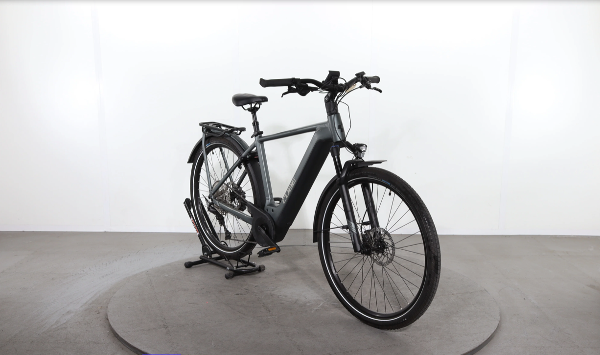 Cube Ella Ride Hybrid 500    Año 2023