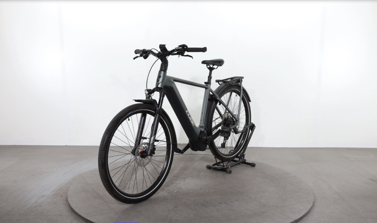 Cube Ella Ride Hybrid 500    Año 2023