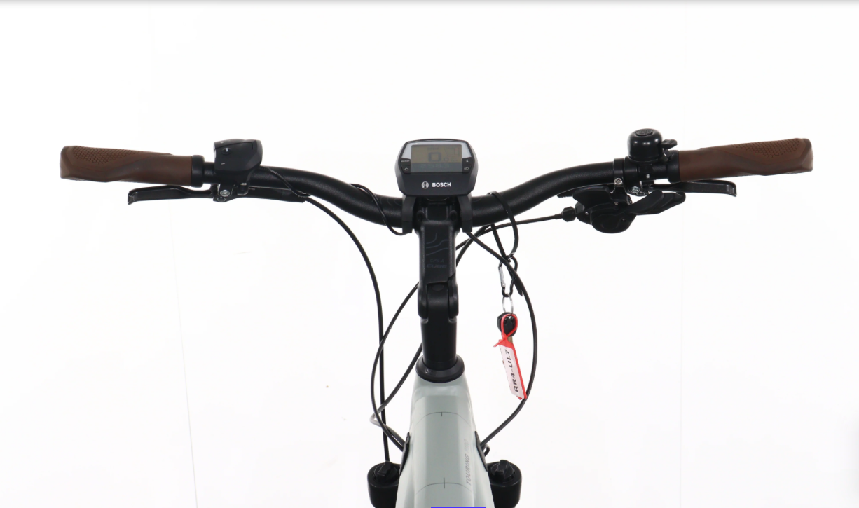 Cube Touring Hybrid Pro    Año 2022