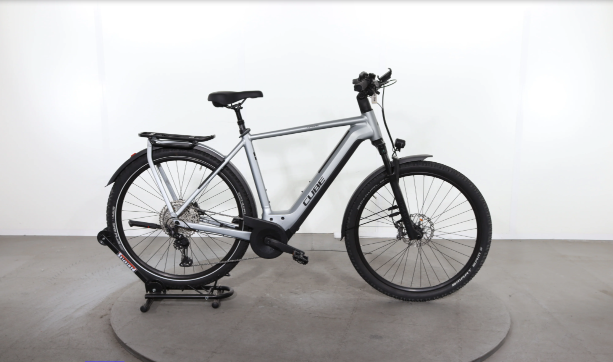 Cube Kathmandu Hybrid Slx 750    Año 2022